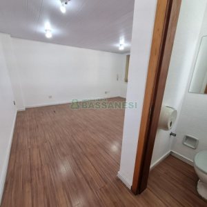 Sala com 36m², no bairro Centro em Caxias do Sul para Alugar