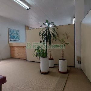 Casa Comercial com 105m², no bairro Centro em Caxias do Sul para Alugar ou Comprar