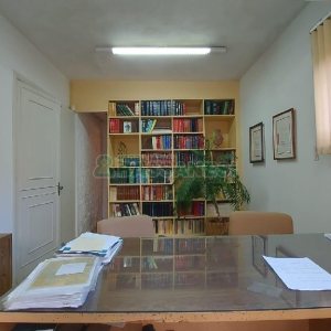 Casa Comercial com 105m², no bairro Centro em Caxias do Sul para Alugar ou Comprar