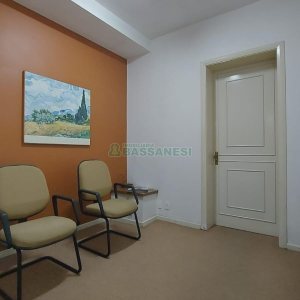 Casa Comercial com 105m², no bairro Centro em Caxias do Sul para Alugar ou Comprar