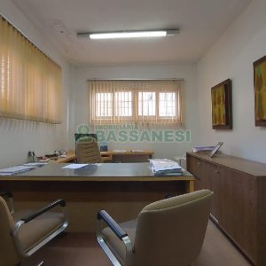 Casa Comercial com 105m², no bairro Centro em Caxias do Sul para Alugar ou Comprar