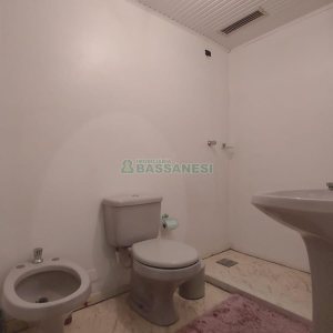 Casa Comercial com 105m², no bairro Centro em Caxias do Sul para Alugar ou Comprar