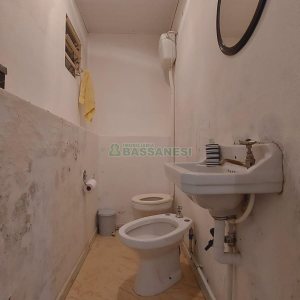 Casa Comercial com 105m², no bairro Centro em Caxias do Sul para Alugar ou Comprar