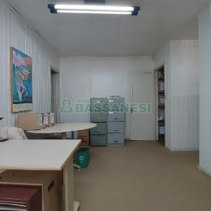 Casa Comercial com 105m², no bairro Centro em Caxias do Sul para Alugar ou Comprar