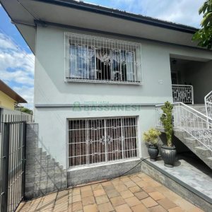 Casa com 250m², 4 dormitórios, 3 vagas, no bairro Nossa Senhora de Lourdes em Caxias do Sul para Comprar