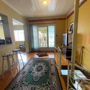 Casa com 250m², 4 dormitórios, 3 vagas, no bairro Nossa Senhora de Lourdes em Caxias do Sul para Comprar