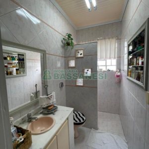 Casa com 250m², 4 dormitórios, 3 vagas, no bairro Nossa Senhora de Lourdes em Caxias do Sul para Comprar