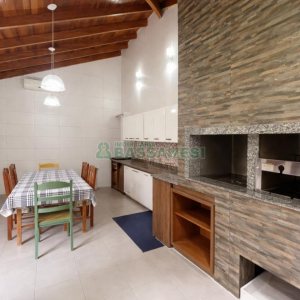 Casa com 250m², 4 dormitórios, 3 vagas, no bairro Nossa Senhora de Lourdes em Caxias do Sul para Comprar