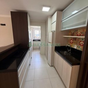 Apartamento com 70m², 2 dormitórios, 2 vagas, no bairro Madureira em Caxias do Sul para Comprar