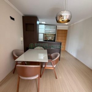 Apartamento com 70m², 2 dormitórios, 2 vagas, no bairro Madureira em Caxias do Sul para Comprar