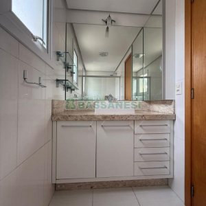 Apartamento com 70m², 2 dormitórios, 2 vagas, no bairro Madureira em Caxias do Sul para Comprar