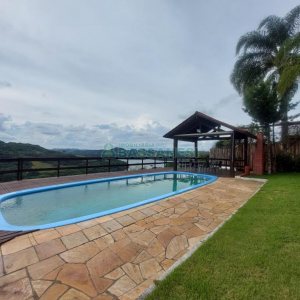 Chácara com 240m², 3 dormitórios, 2 vagas, no bairro Vila Seca em Caxias do Sul para Alugar