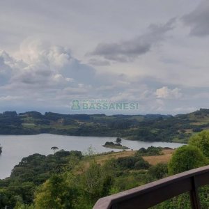 Chácara com 240m², 3 dormitórios, 2 vagas, no bairro Vila Seca em Caxias do Sul para Alugar