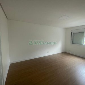Apartamento com 84m², 2 dormitórios, 1 vaga, no bairro Salgado Filho em Caxias do Sul para Alugar
