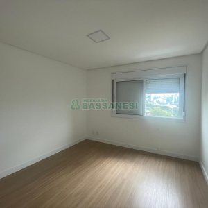Apartamento com 108m², 3 dormitórios, 2 vagas, no bairro Salgado Filho em Caxias do Sul para Alugar