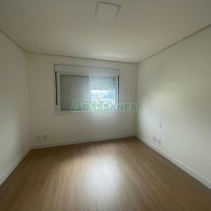 Apartamento com 108m², 3 dormitórios, 2 vagas, no bairro Salgado Filho em Caxias do Sul para Alugar
