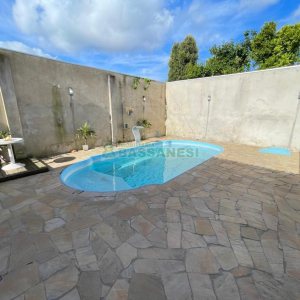 Casa com 180m², 3 dormitórios, 2 vagas, no bairro Fatima em Caxias do Sul para Alugar