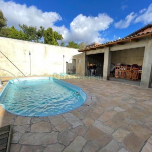 Casa com 180m², 3 dormitórios, 2 vagas, no bairro Fatima em Caxias do Sul para Alugar