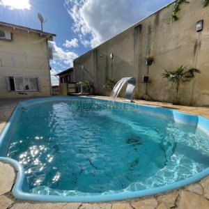 Casa com 180m², 3 dormitórios, 2 vagas, no bairro Fatima em Caxias do Sul para Alugar