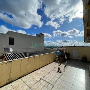 Casa com 180m², 3 dormitórios, 2 vagas, no bairro Fatima em Caxias do Sul para Alugar
