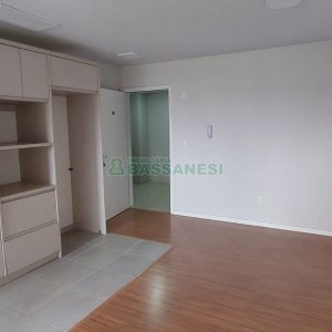 Apartamento com 65m², 2 dormitórios, 1 vaga, no bairro Panazzolo em Caxias do Sul para Alugar