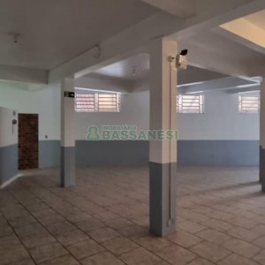 Predio com 893m², no bairro São Ciro em Caxias do Sul para Comprar