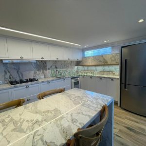 Apartamento com 170m², 3 dormitórios, 2 vagas, no bairro Centro em Caxias do Sul para Comprar