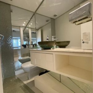 Apartamento com 170m², 3 dormitórios, 2 vagas, no bairro Centro em Caxias do Sul para Comprar