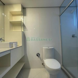 Apartamento com 170m², 3 dormitórios, 2 vagas, no bairro Centro em Caxias do Sul para Comprar