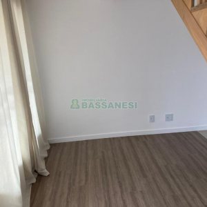 Sobrado com 70m², 2 dormitórios, 1 vaga, no bairro Villagio Iguatemi em Caxias do Sul para Alugar