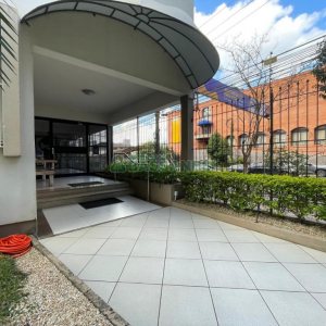 Apartamento com 120m², 3 dormitórios, 1 vaga, no bairro Pio X em Caxias do Sul para Comprar