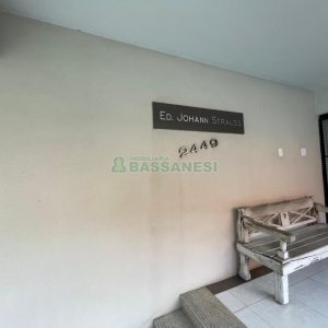 Apartamento com 120m², 3 dormitórios, 1 vaga, no bairro Pio X em Caxias do Sul para Comprar