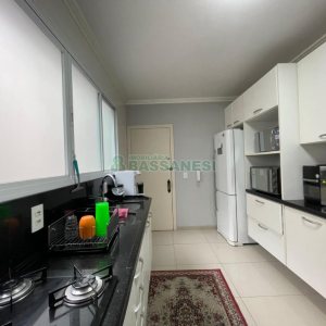 Apartamento com 120m², 3 dormitórios, 1 vaga, no bairro Pio X em Caxias do Sul para Comprar