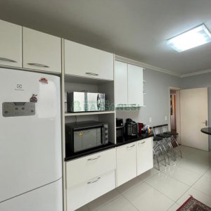 Apartamento com 120m², 3 dormitórios, 1 vaga, no bairro Pio X em Caxias do Sul para Comprar