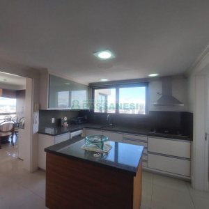 Apto Mobiliado com 198m², 5 dormitórios, 4 vagas, no bairro Lourdes em Caxias do Sul para Alugar