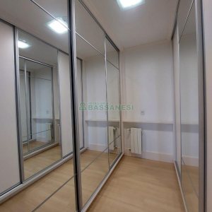 Apto Mobiliado com 198m², 5 dormitórios, 4 vagas, no bairro Lourdes em Caxias do Sul para Alugar