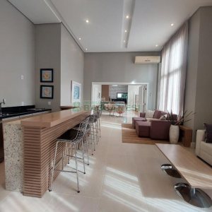 Apto Mobiliado com 198m², 5 dormitórios, 4 vagas, no bairro Lourdes em Caxias do Sul para Alugar