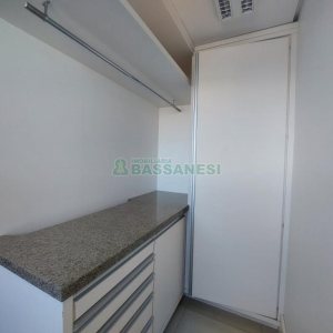 Apto Mobiliado com 198m², 5 dormitórios, 4 vagas, no bairro Lourdes em Caxias do Sul para Alugar