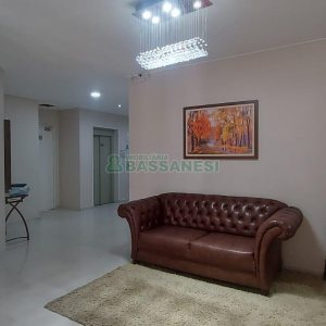 Apto Mobiliado com 67m², 3 dormitórios, 2 vagas, no bairro Lourdes em Caxias do Sul para Alugar