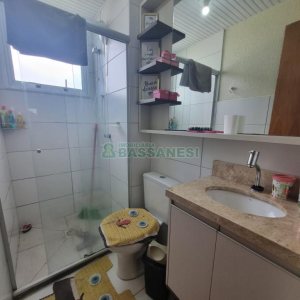 Apartamento com 50m², 2 dormitórios, 1 vaga, no bairro Diamantino em Caxias do Sul para Alugar