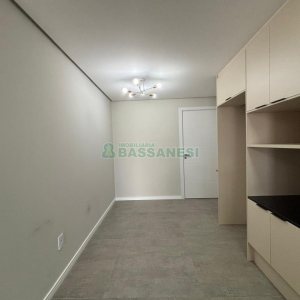 Apartamento com 72m², 2 dormitórios, 2 vagas, no bairro Santa Catarina em Caxias do Sul para Alugar