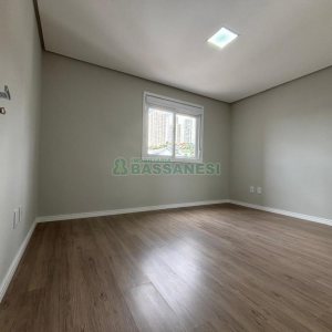 Apartamento com 72m², 2 dormitórios, 2 vagas, no bairro Santa Catarina em Caxias do Sul para Alugar