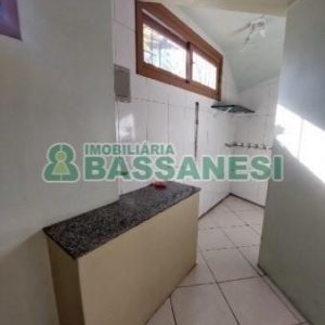 Casa com 208m², 5 dormitórios, 3 vagas, no bairro Santa Catarina em Caxias do Sul para Comprar