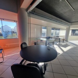 Predio com 2500m², 23 vagas, no bairro Lourdes em Caxias do Sul para Alugar