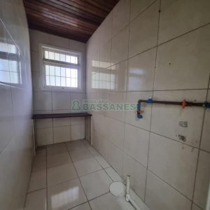 Casa com 100m², 2 dormitórios, no bairro Fatima em Caxias do Sul para Alugar