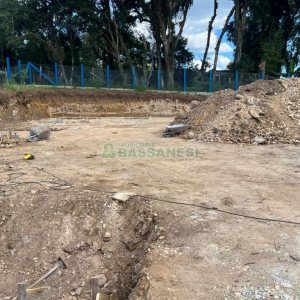 Pavilhão com 1364m², no bairro São Virgílio em Caxias do Sul para Alugar