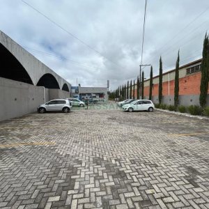 Loja com 480m², no bairro Santa Fé em Caxias do Sul para Alugar