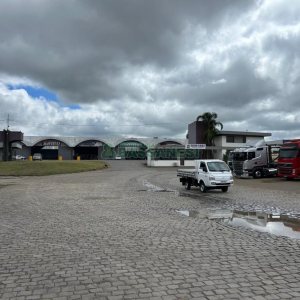 Loja com 480m², no bairro Santa Fé em Caxias do Sul para Alugar