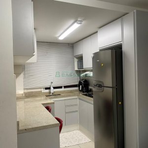 Apto Mobiliado com 56m², 2 dormitórios, 1 vaga, no bairro Pioneiro em Caxias do Sul para Alugar