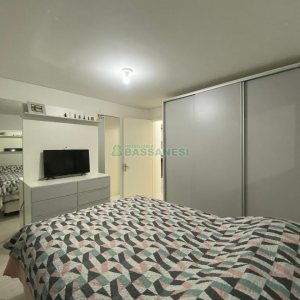 Apto Mobiliado com 56m², 2 dormitórios, 1 vaga, no bairro Pioneiro em Caxias do Sul para Alugar